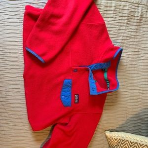 Dark pink Patagonia synchilla pullover